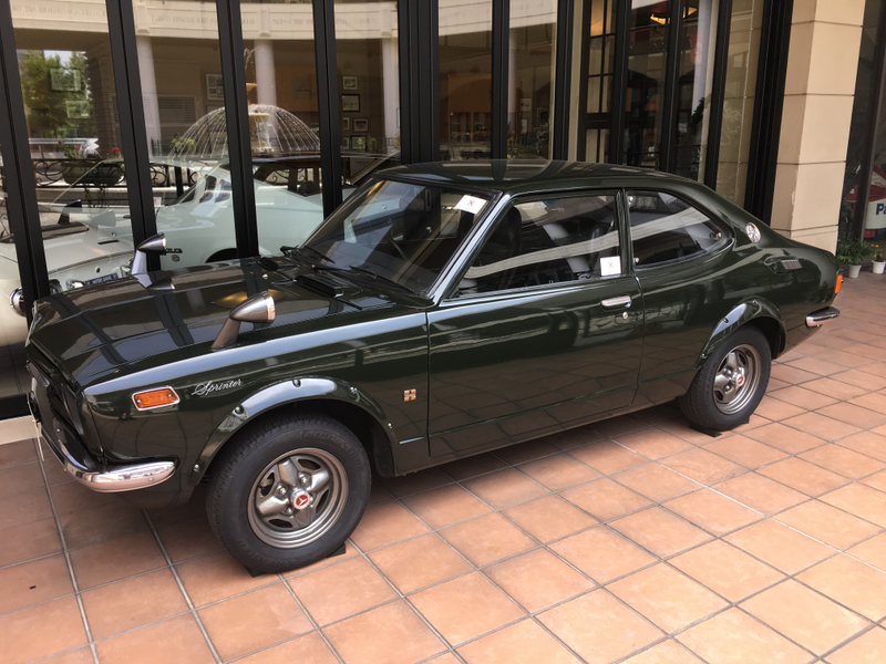 Illustration for article titled Look At This Amazing Collection of Historic Cars Inside A Japanese Shopping Mall